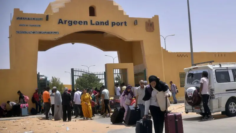 تزايد الأحمال علي الأكتاف النحيلة